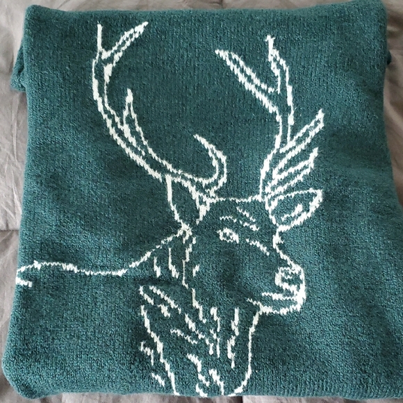 Green Sweater with Stag Design - Picture 4 of 4